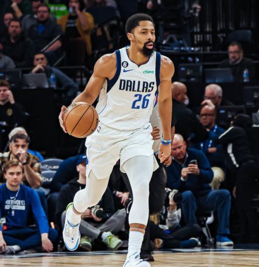 包含浓眉哥迎来三赛季高光表现，独行侠球迷沸腾！的词条